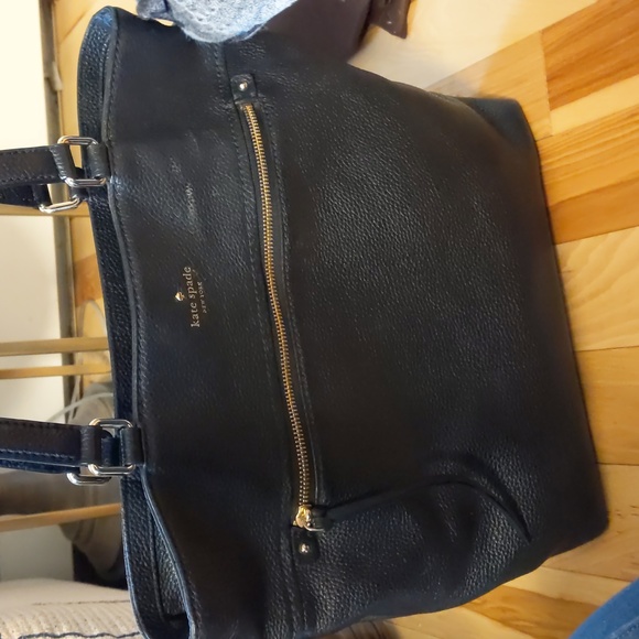 EUC Kate Spade Cobble Hill Taylor Tote, Black, With Dust Cover. - Picture 3 of 13